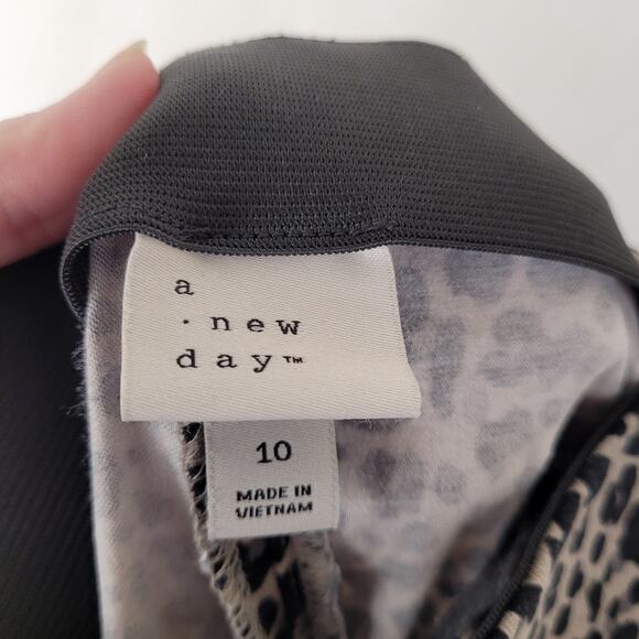 A New Day Cheetah print slim fit pants Size 10 Maximal Retro Animal Print - Picture 3 of 8
